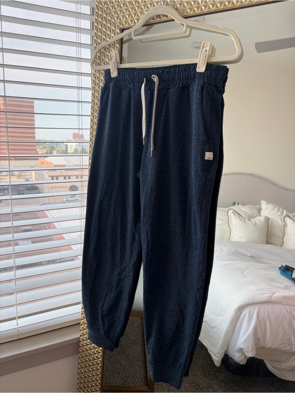Vuori Navy Blue Cropped Jogger Pants